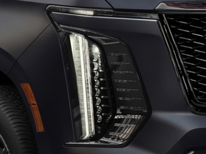 キャデラック 新型 エスカレード ノアール エディションの縦型LEDヘッドランプ