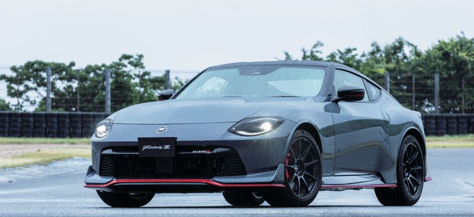 日産 フェアレディZ NISMO(グレー)の外観(フロント斜め)