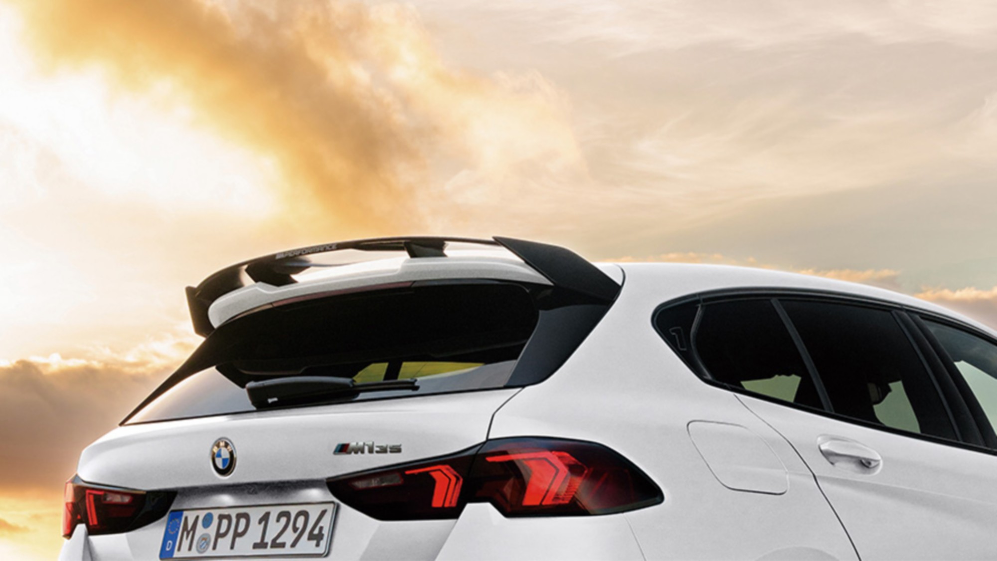 BMW M135 xDrive Apex EditionのM Performance リヤ・スポイラー