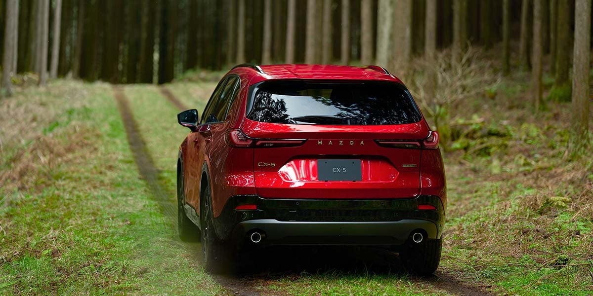 マツダ 新型 CX-5のリアビュー(日本仕様)