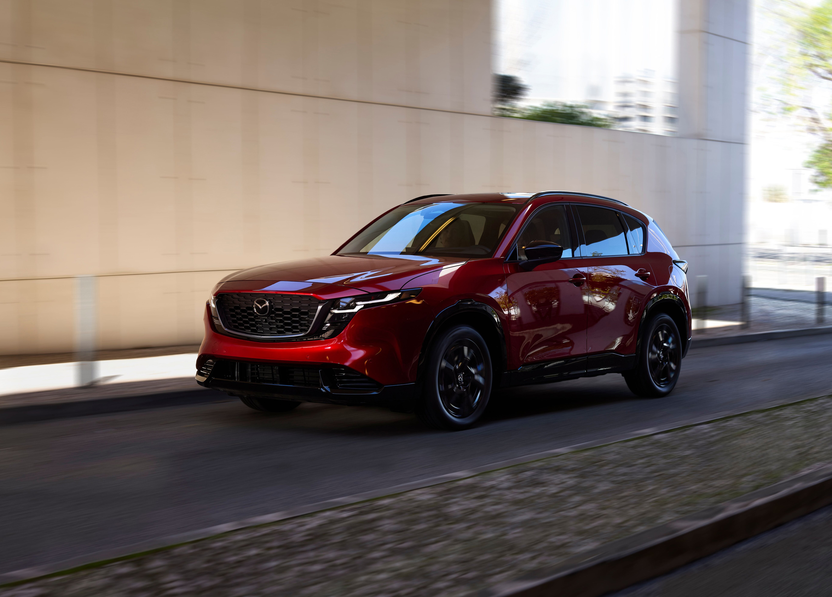 マツダ 新型 CX-5の走行シーン(現行モデル)