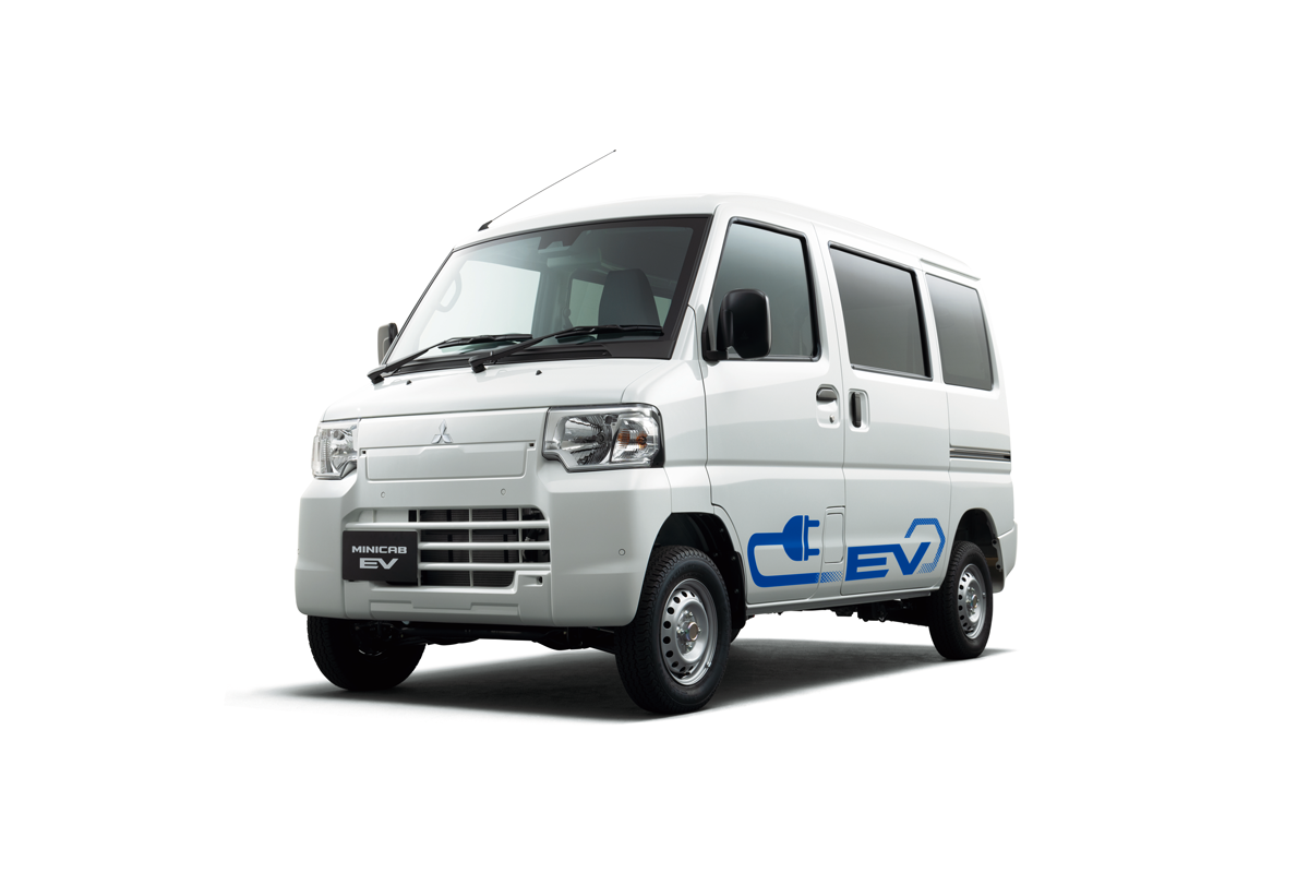 三菱 ミニキャブ EV CD 20kWh 4シーターの外観(フロント斜め)