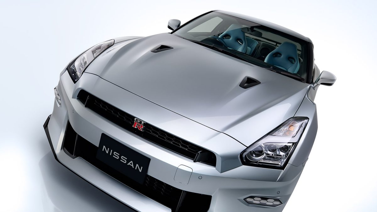 日産 GT-Rの外観(フロント上から)(現行モデル R35型)