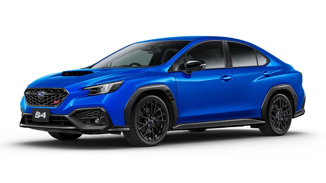 スバル WRX S4(現行モデル)の外観(WRブルー・フロント斜め)