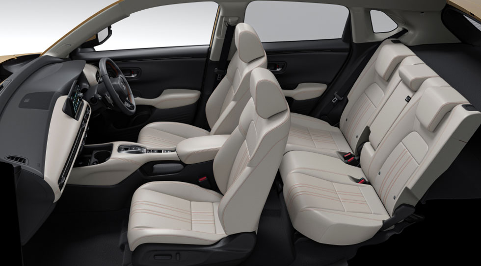 ホンダ ZR-V CROSS TOURING(現行モデル)のグレージュ内装